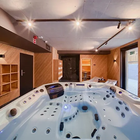 Lipowy Dwor Aparthotel