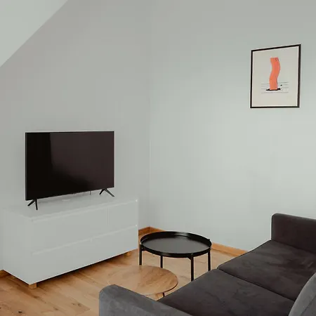 شقة فندقية Lipowy Dwor 4*