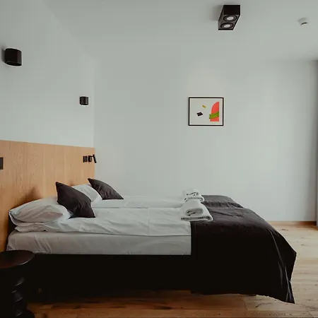Aparthotel Lipowy Dwor 4*
